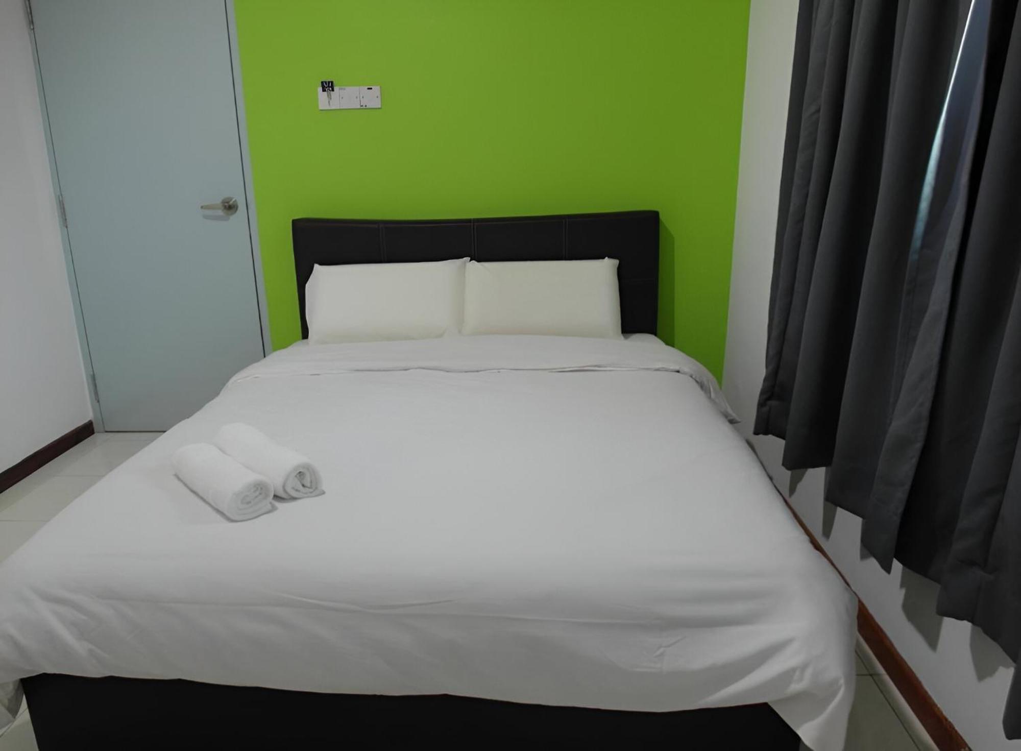 69 Hotel Малакка Экстерьер фото