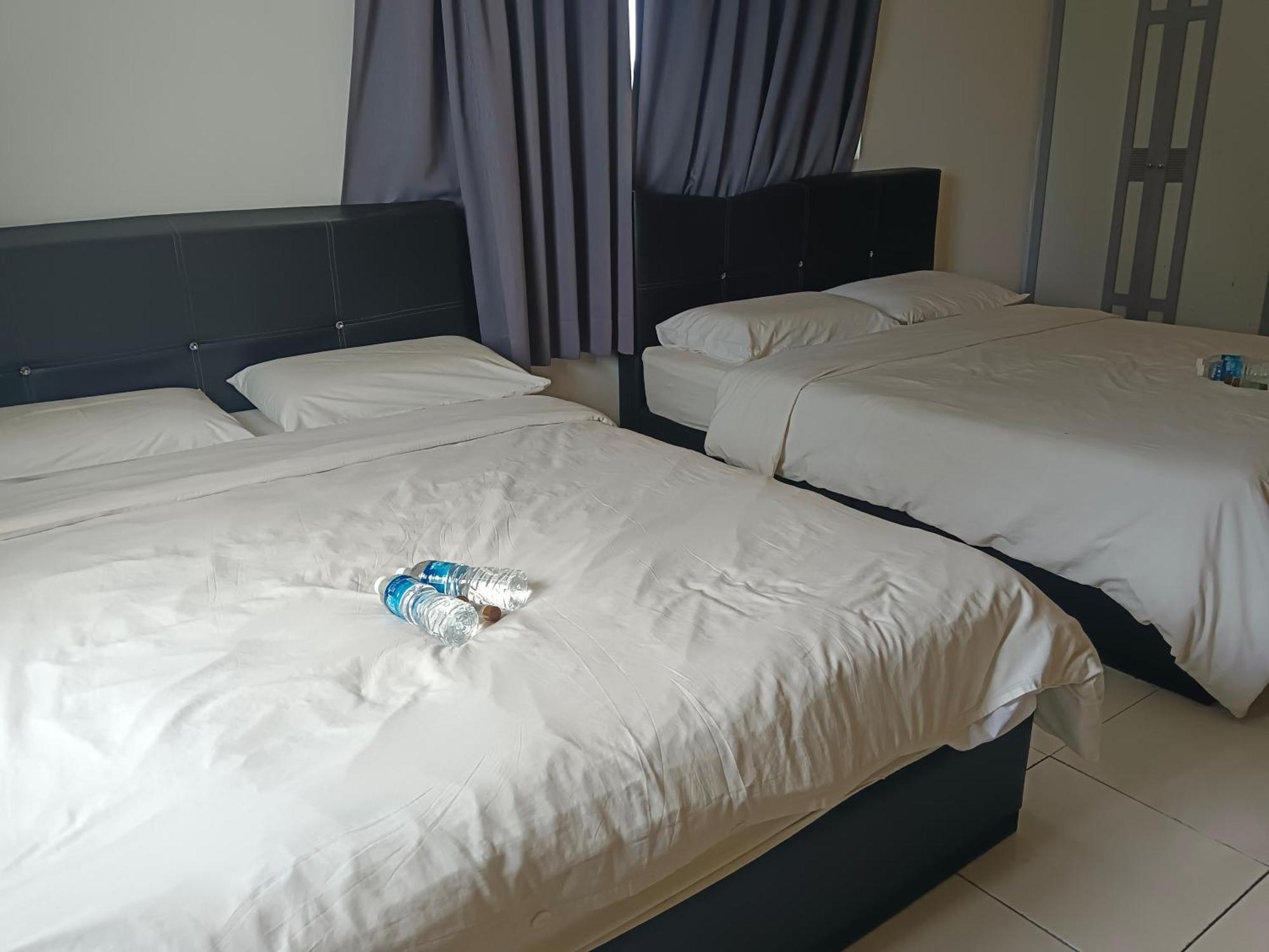 69 Hotel Малакка Экстерьер фото